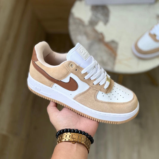 NIKE AIRFORCE VACHETTA