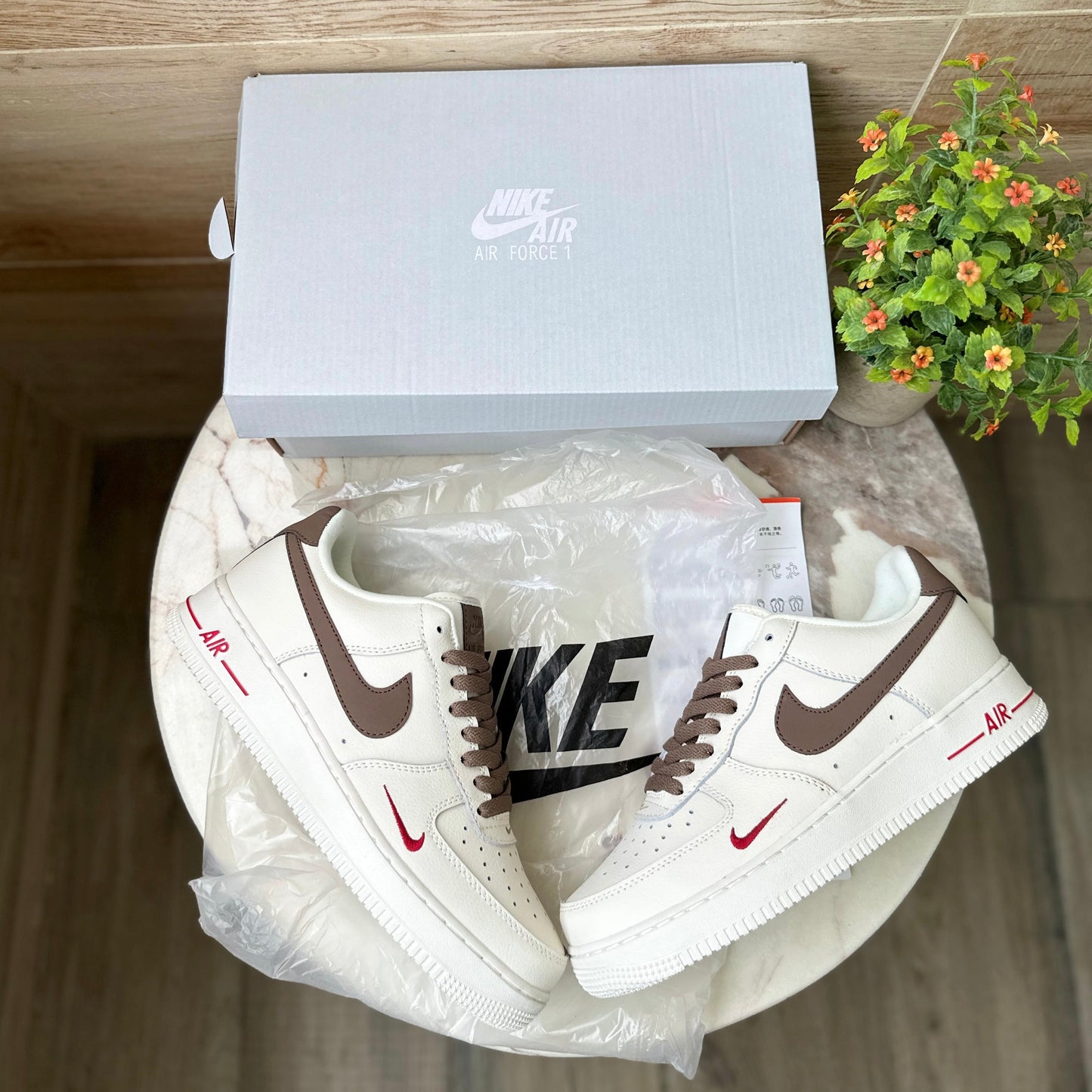 NIKE AIRFORCE BROWN SWOOSH