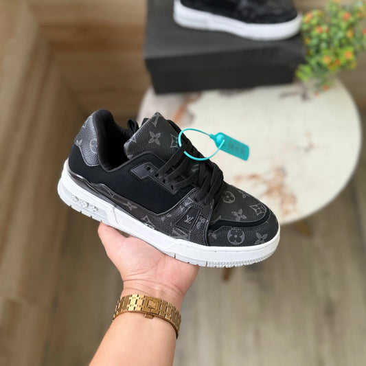 LOUIS VUITTION TRAINERS