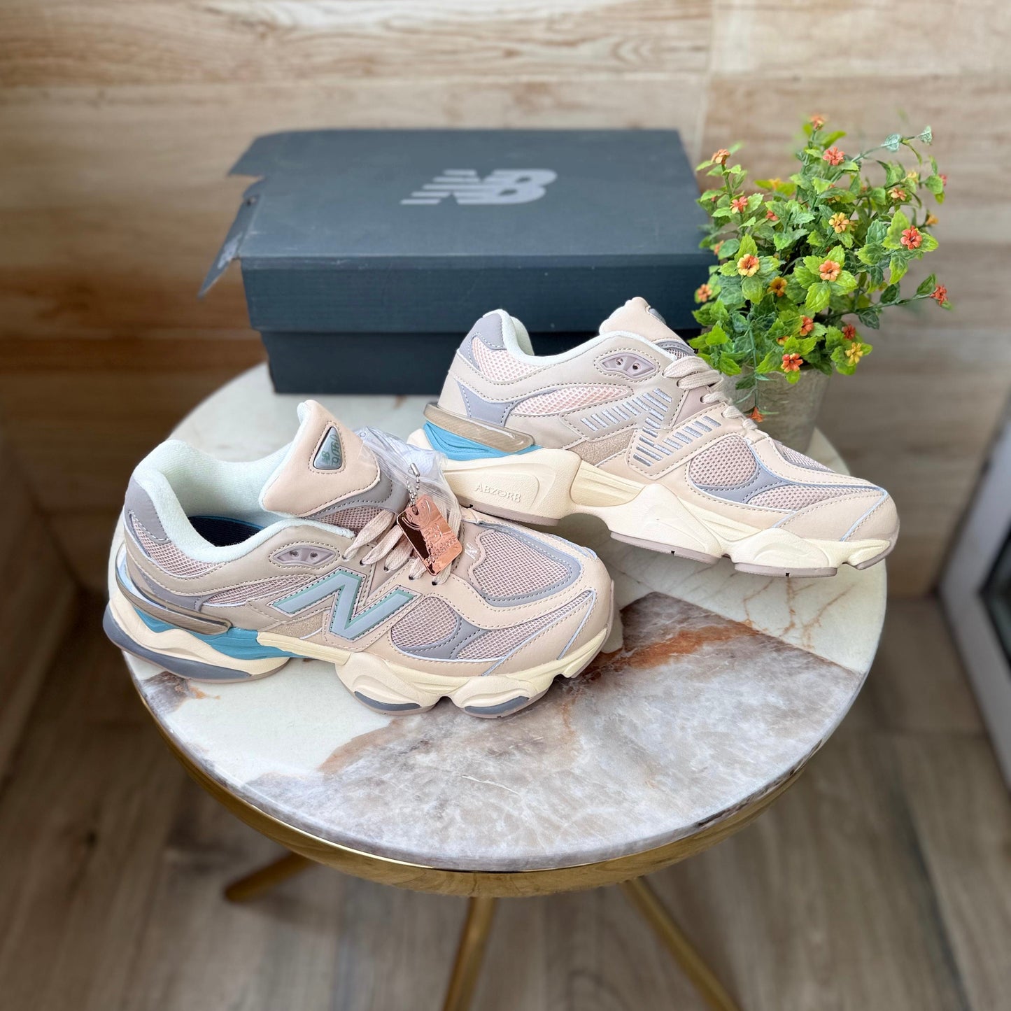 NEW BALANCE 9060 SKY LOGO