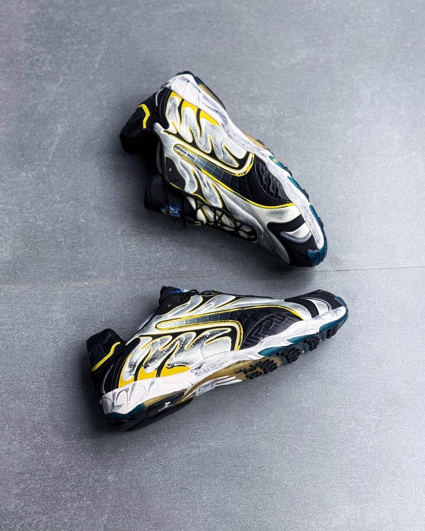 PUMA ROCKY METALLIC YELLOW