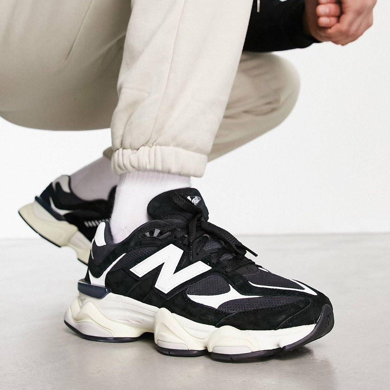 new balance 9060 black and white