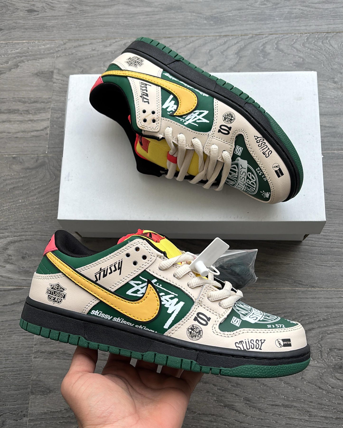 Nike sb dunk stussy yellow tick