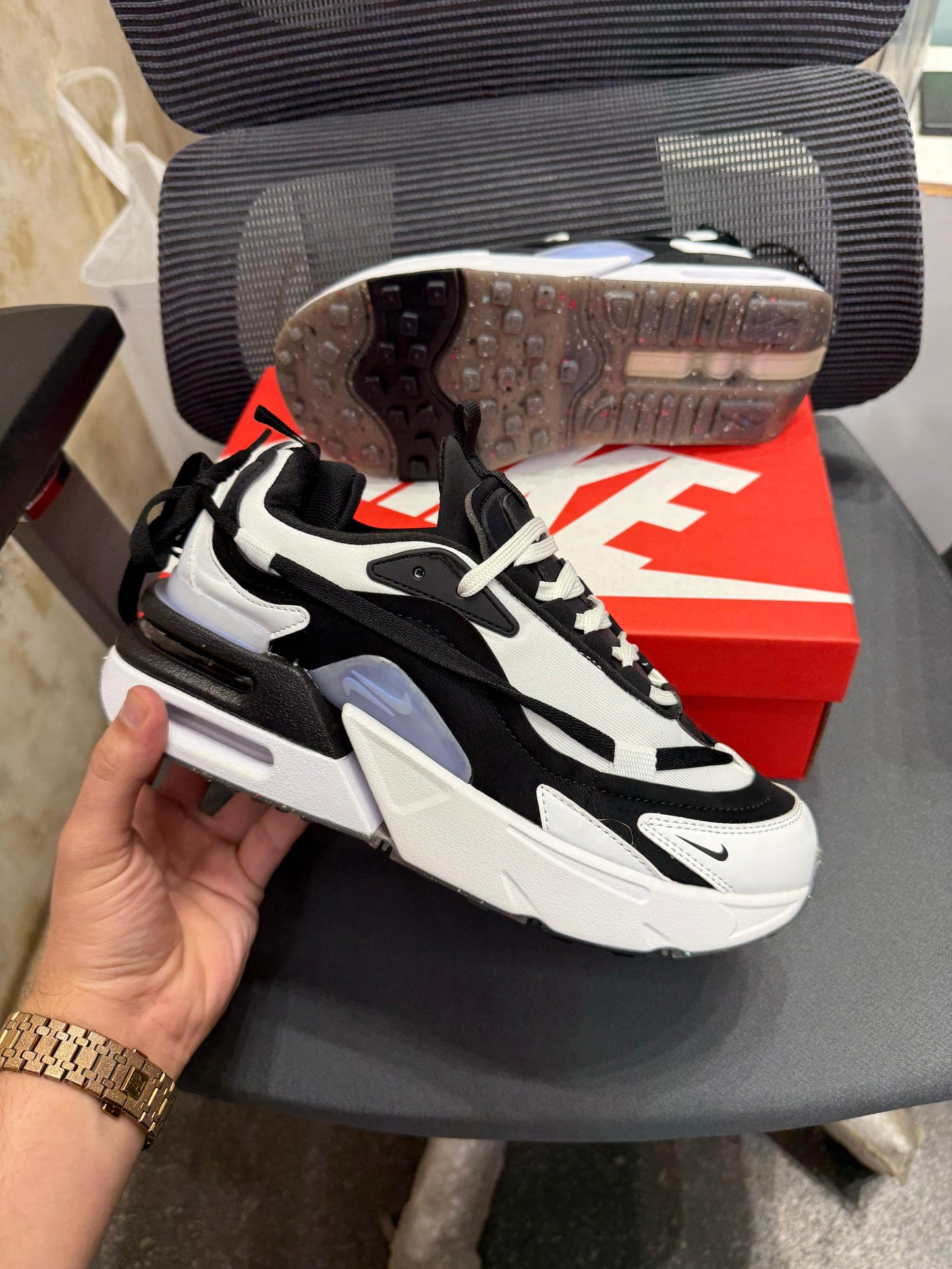 Nike airmax furyosa black white