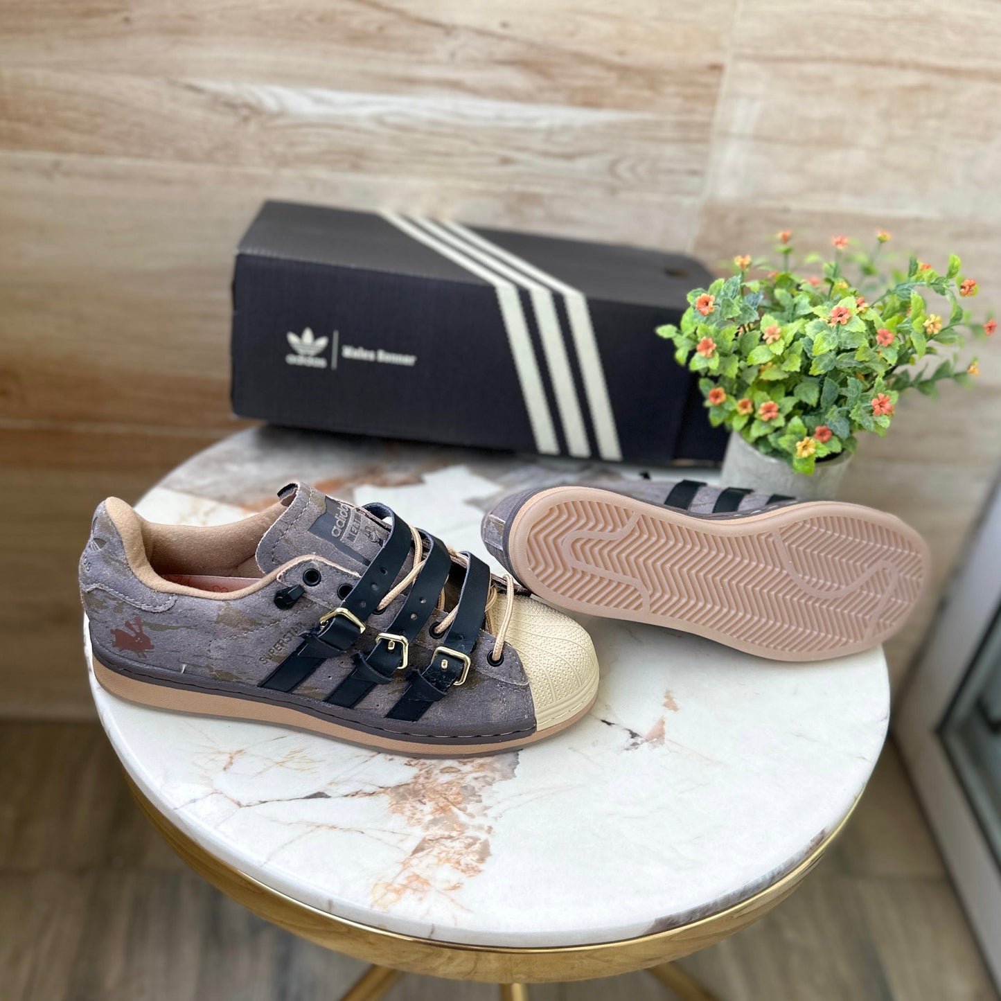 ADIDAS SUPERSTAR ORGINALS RABBIT HOLE