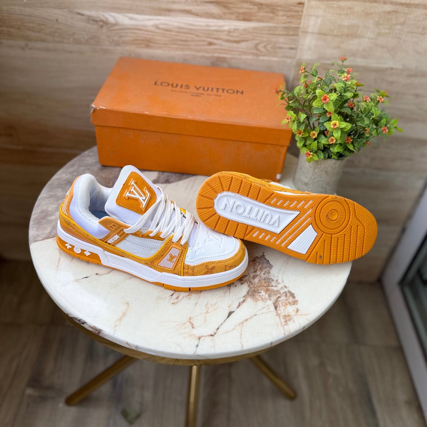 LOUIS VUITTION TRAINER YELLOW