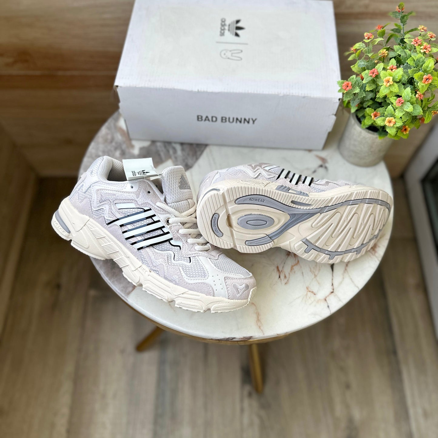 ADIDAS BAD BUNNY RESPONSE CL WONDER WHITE