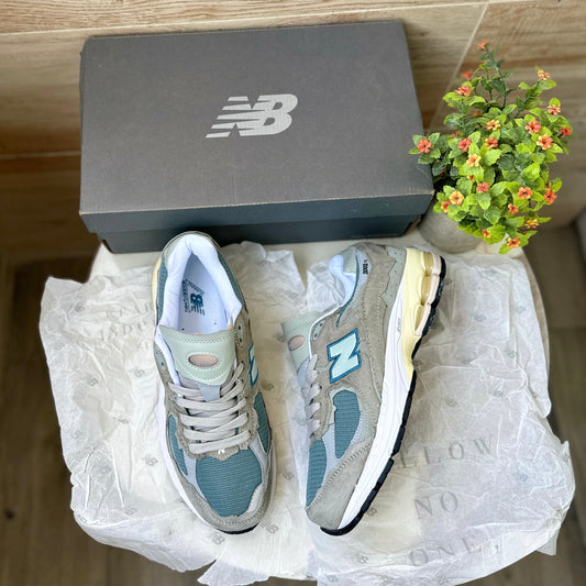 NEW BALANCE 2002R MIRAGE GREY