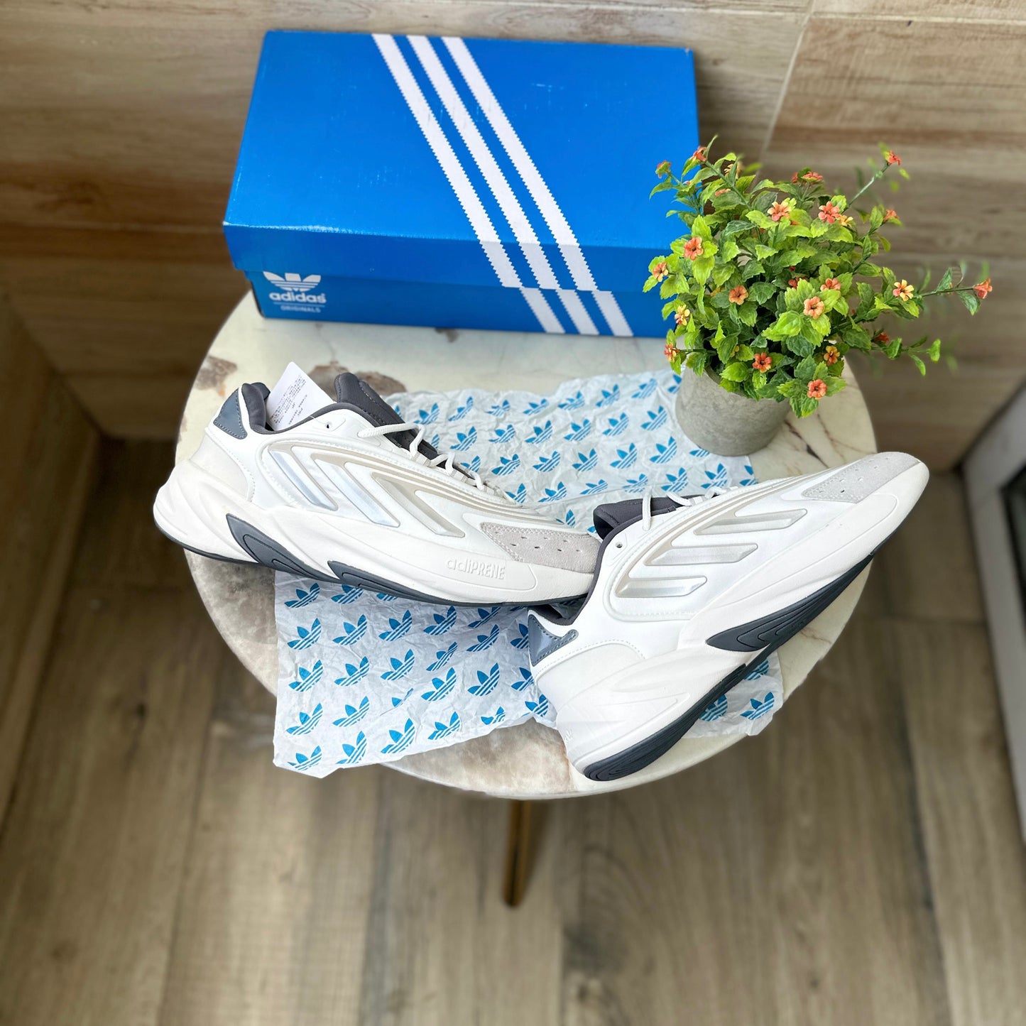 ADIDAS ORGINALS OZELIA WHITE SILVER