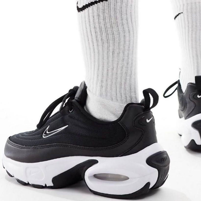 NIKE AIRMAX PORTAL TRAINERS