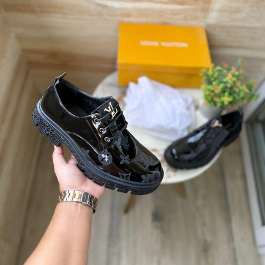 LOUIS VUITTION PATENT SHOES