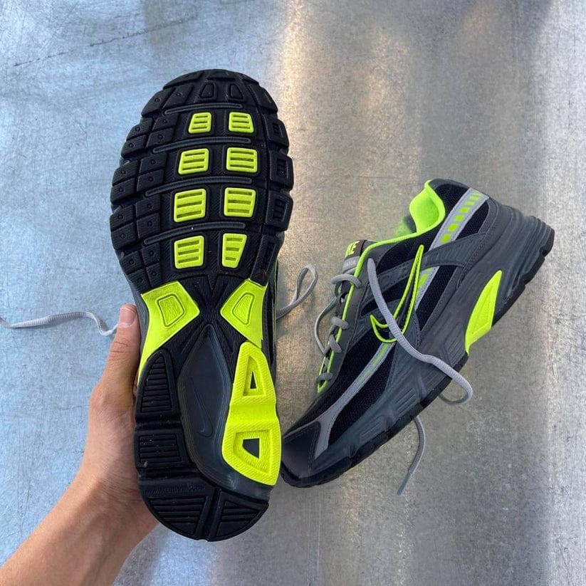 NIKE INITIATOR BLACK GREY VOLT