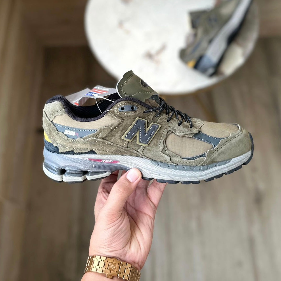 NEW BALANCE 2002R PROTECTION PACK DARK MOSS