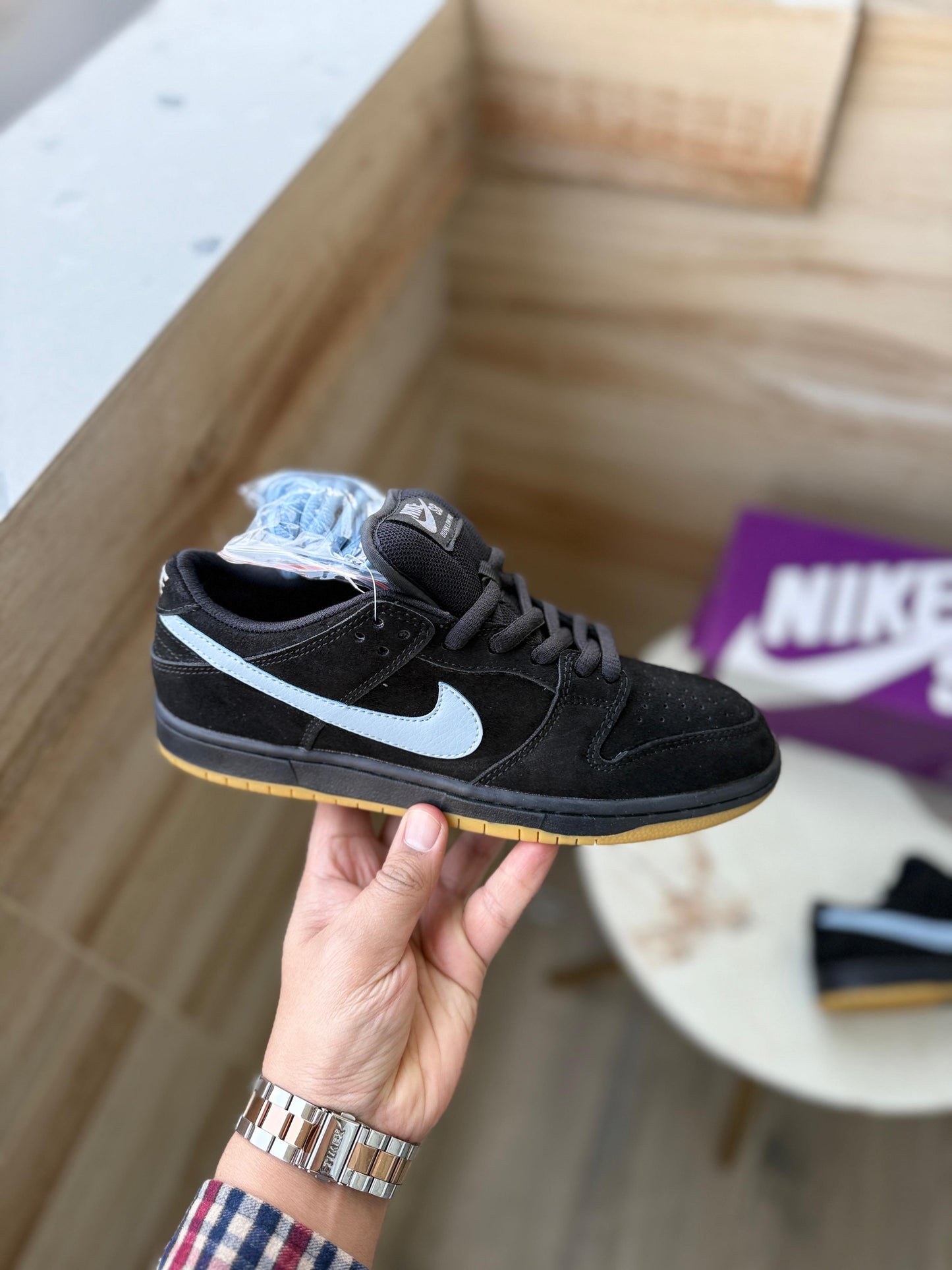 Nike sb dunk low fog black gum