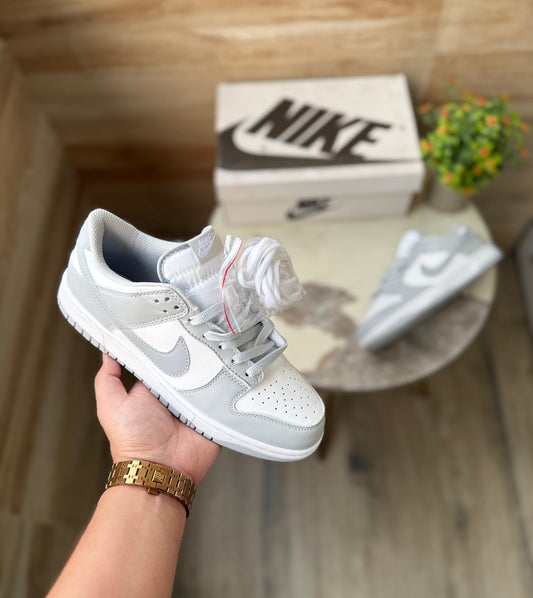 NIKE SB DUNK FOGGY GREY