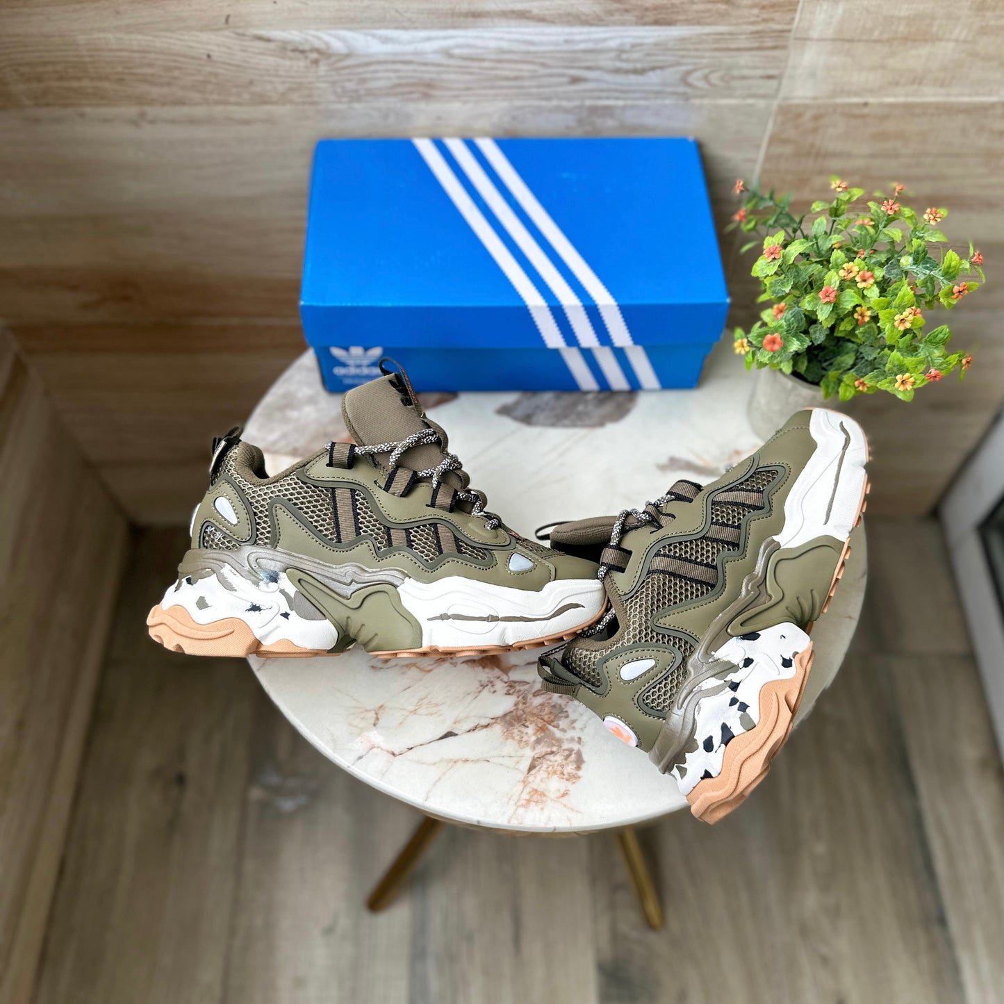 ADIDAS ORGINALS OZTHEMIS