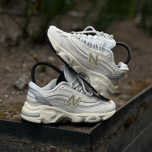 New balance 1000 white