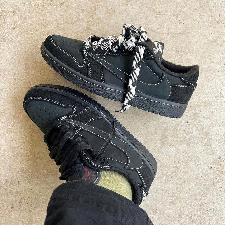 NIKE AIR JORDAN 1 LOW X TRAVIS SCOTT BLACK PHANTOM
