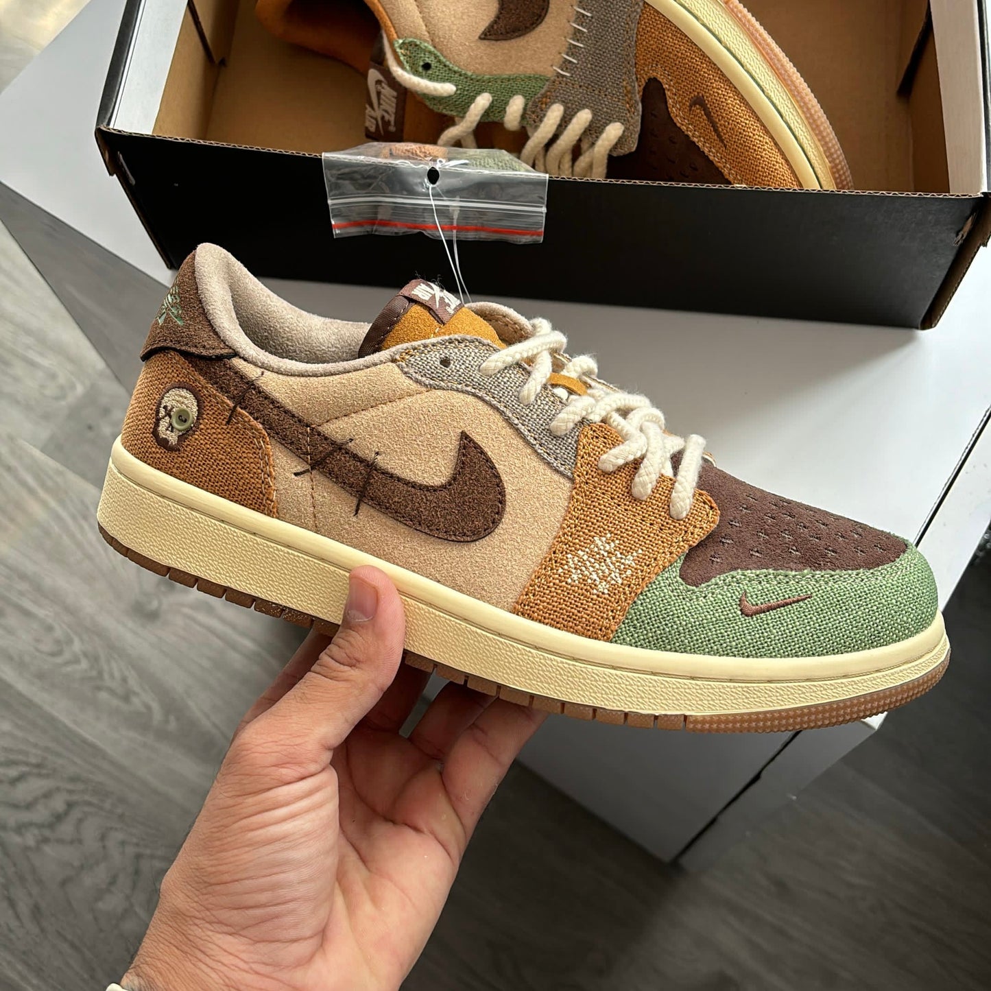 JORDAN CUT LOW VOODOO BROWN