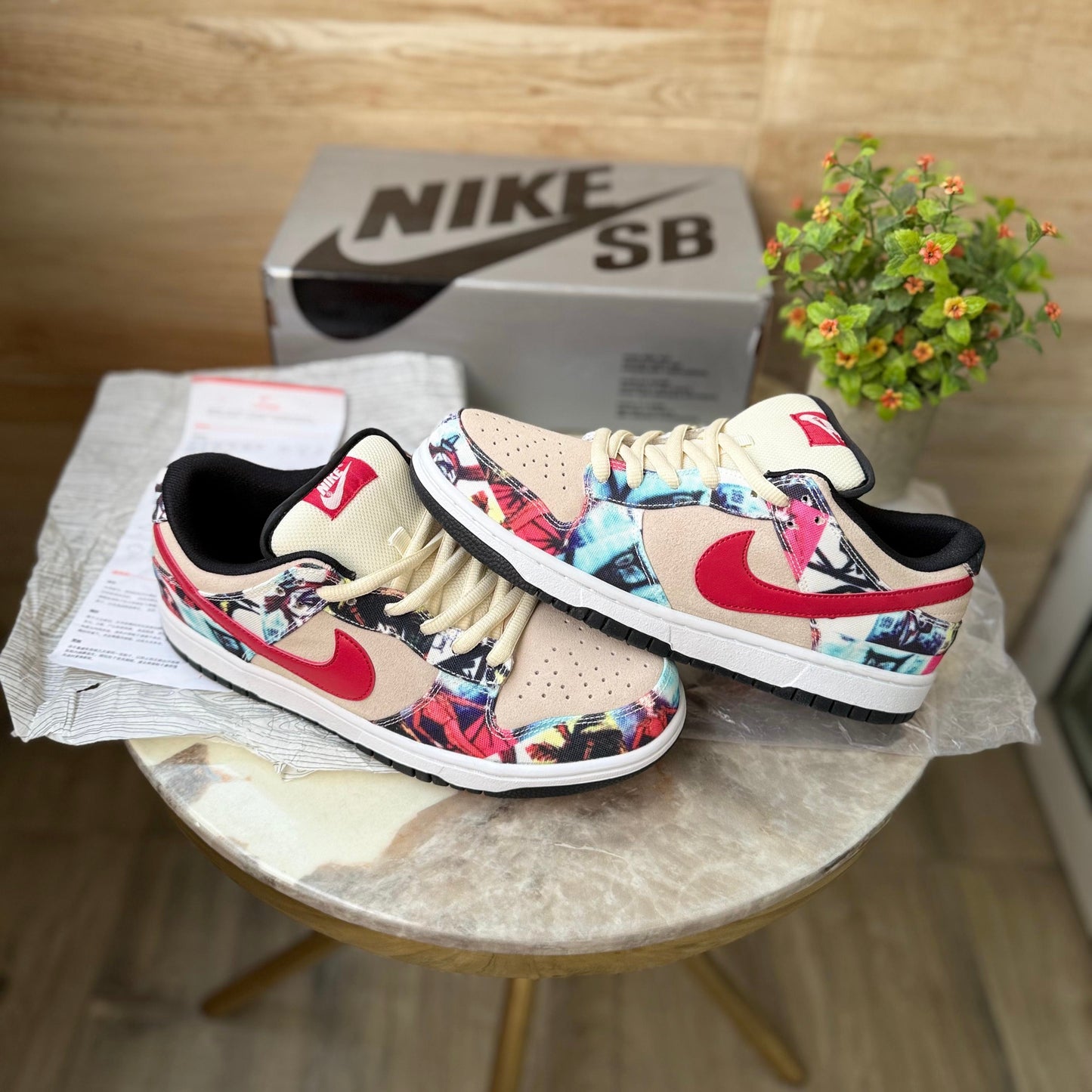 NIKE SB DUNK LOW PARIS