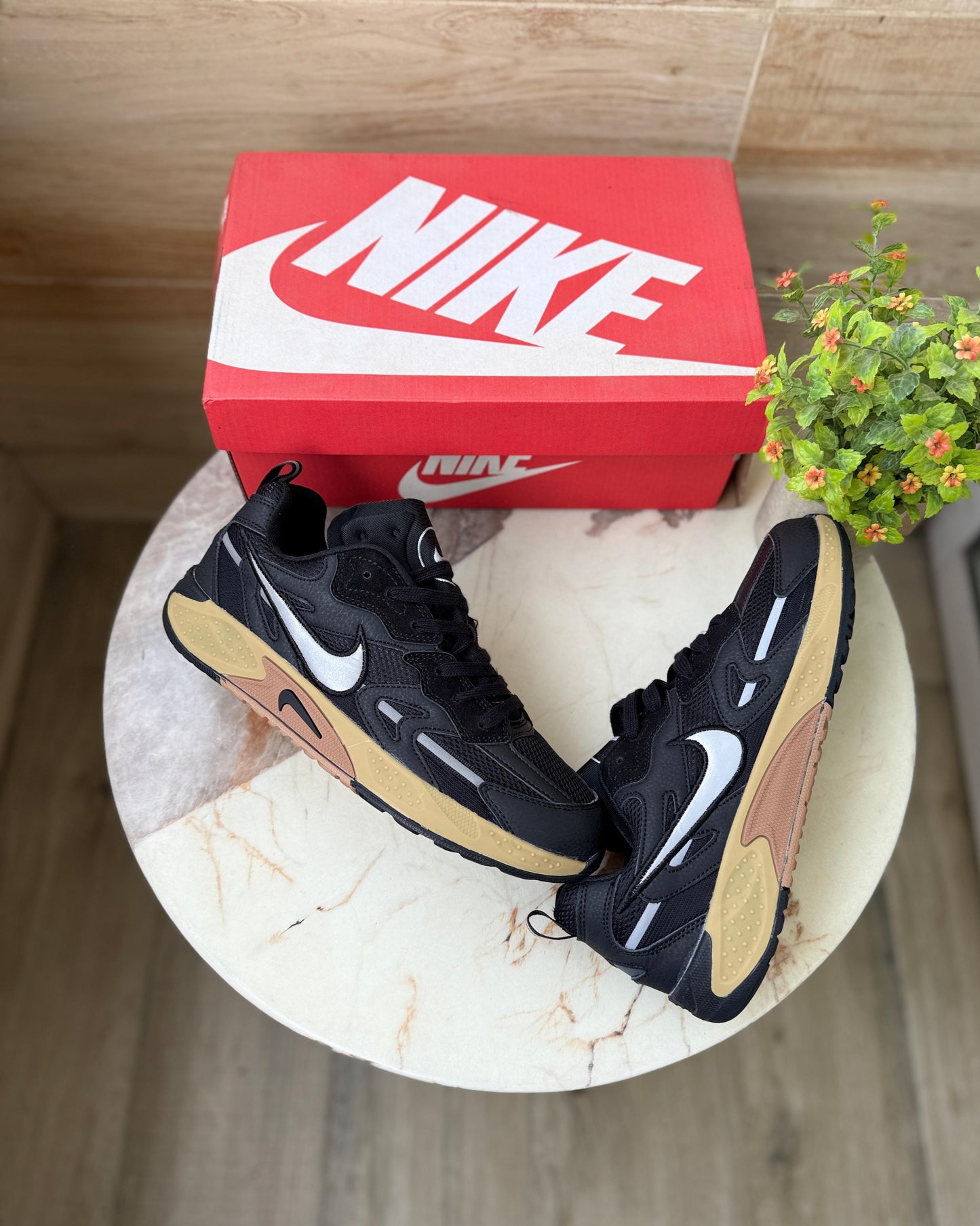 Nike jam black gum