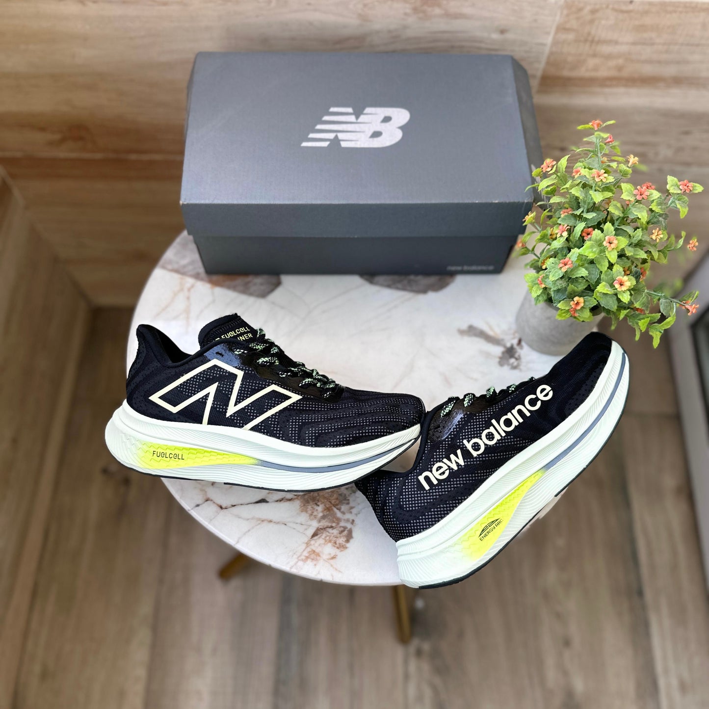 NEW BALANCE FUEL CELL TRAINER V2