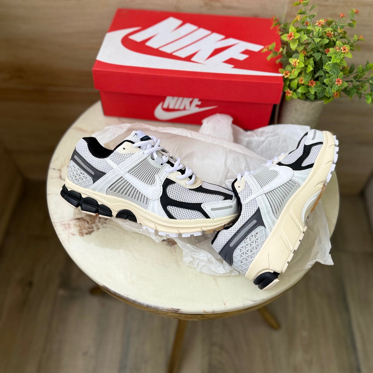 NIKE ZOOM VOMERO 5SUPER SONIC