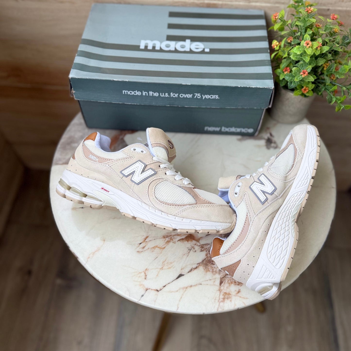 NEW BALANCE 2002r SUMMER BEIGE