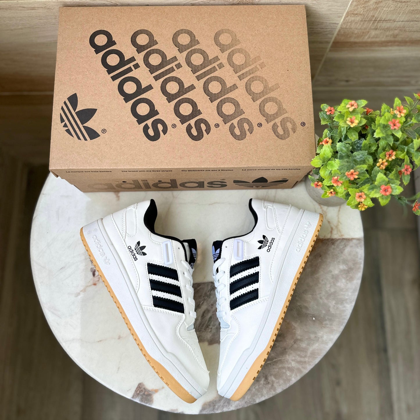 ADIDAS FORUM 84 LOW WHITE BLACK GUM