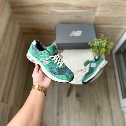 NEW BALANCE 2002R PROTECTION GREEN