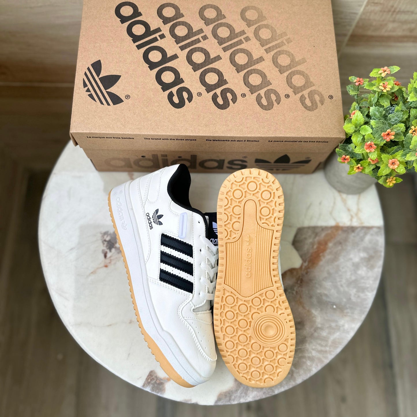 ADIDAS FORUM 84 LOW WHITE BLACK GUM