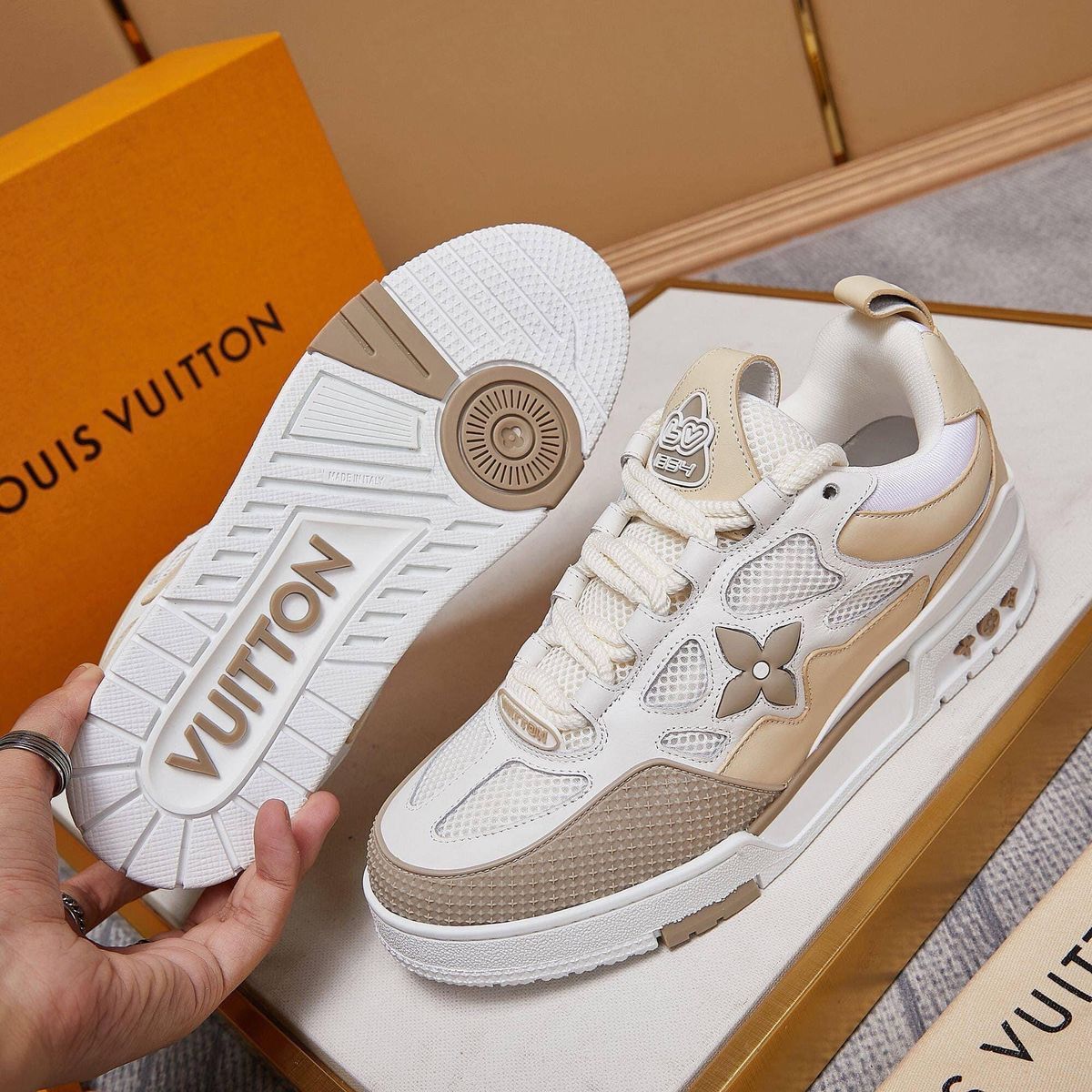 LOUIS VUITTION SKATE SNEAKER BEIGE WHITE