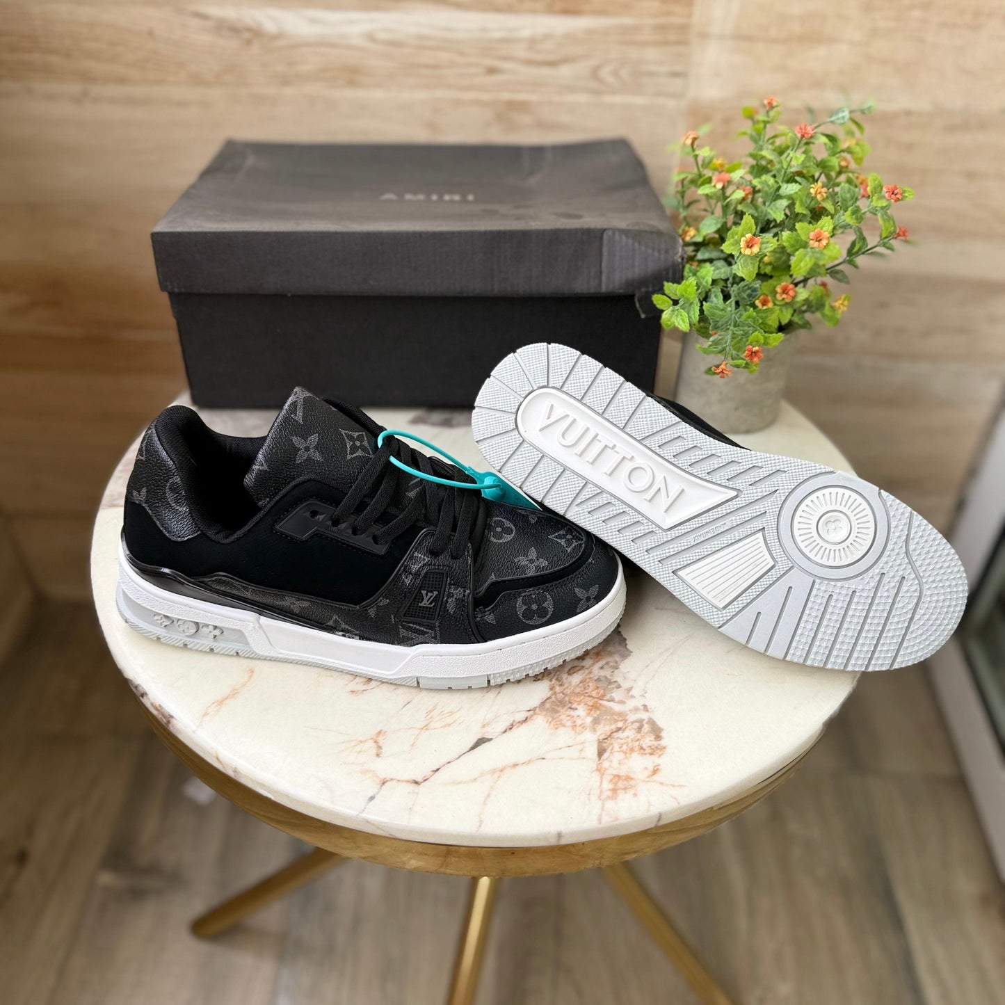 LOUIS VUITTION TRAINERS