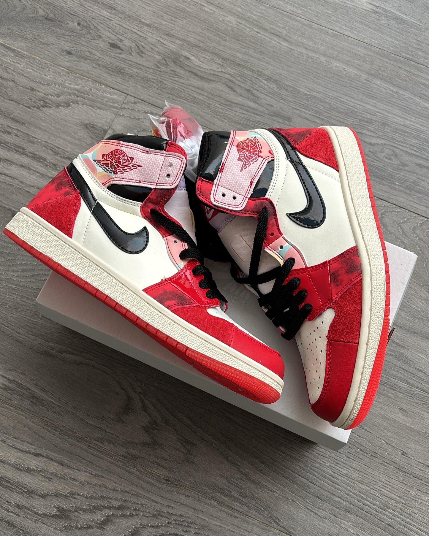 Nike air jordan one spider verse