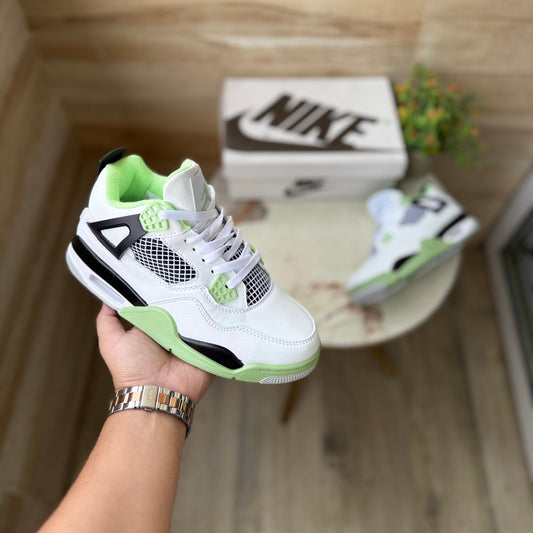 AIR JORDANS RETRO 4 OIL AURA SEAFOAM