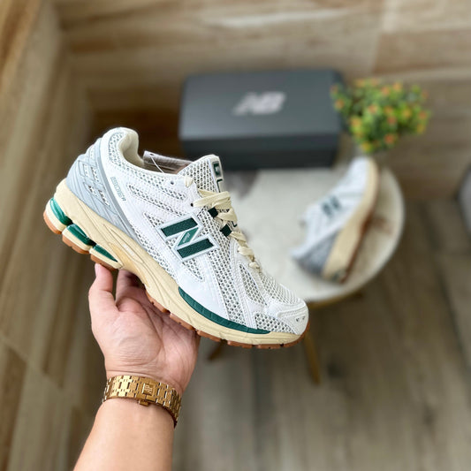 NEW BALANCE 1906 WHITE GREEN CREAM