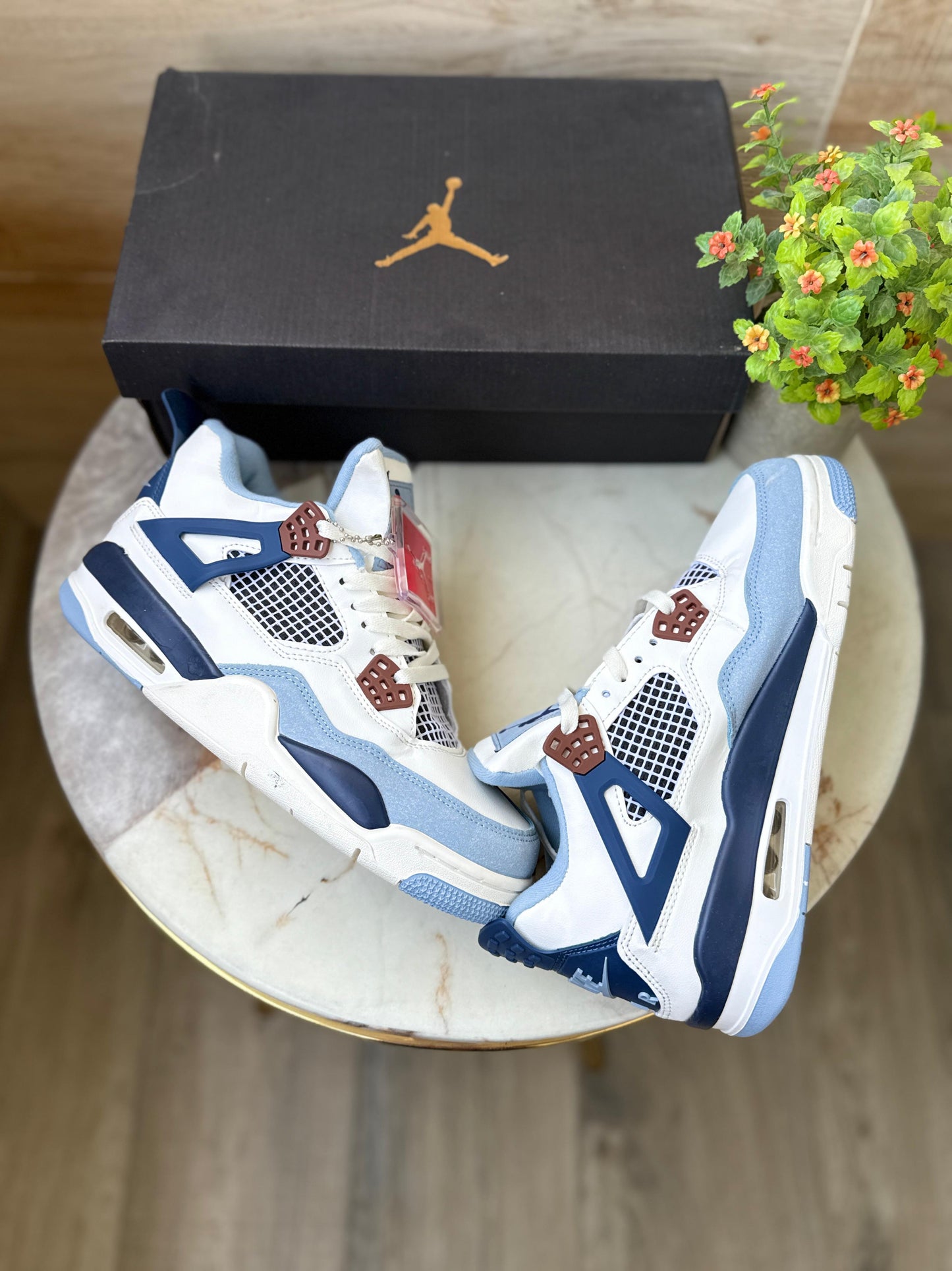 Air Jordans retro 4 sail blue