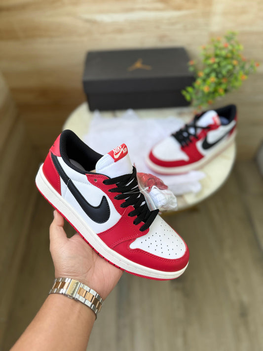Air jordans retro 1 low chicago