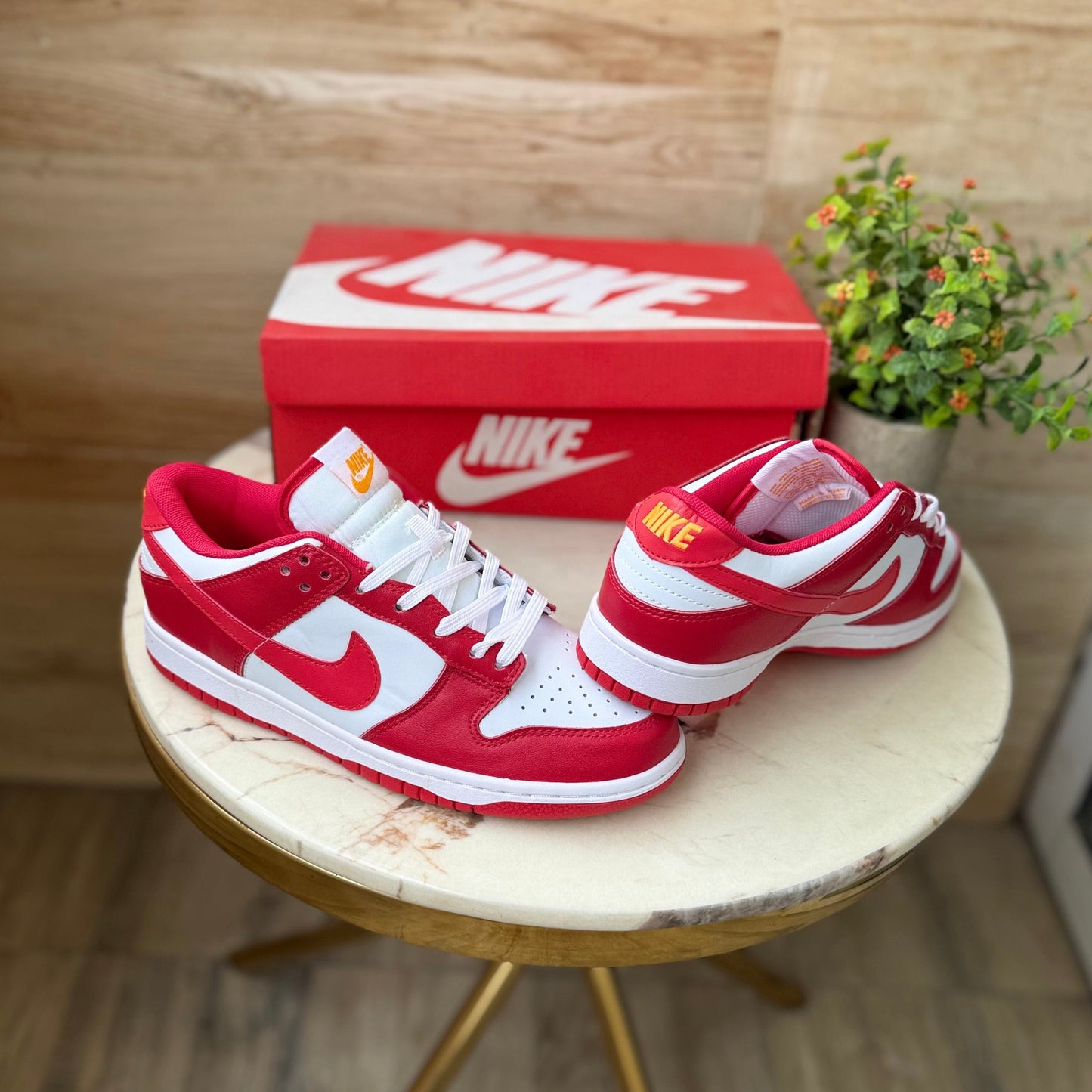 Nike sb dunk gym red