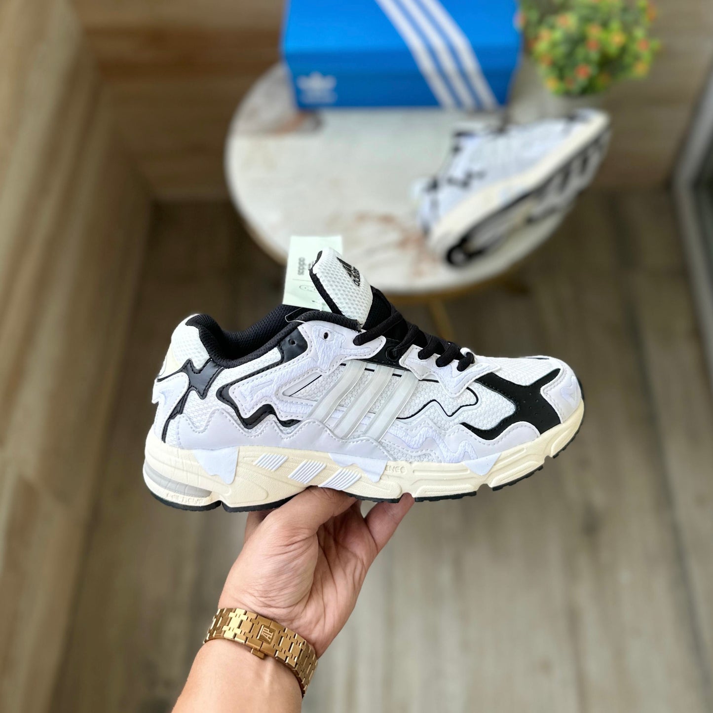 ADIDAS BAD BUNNY RESPONSE CL WHITE BLACK
