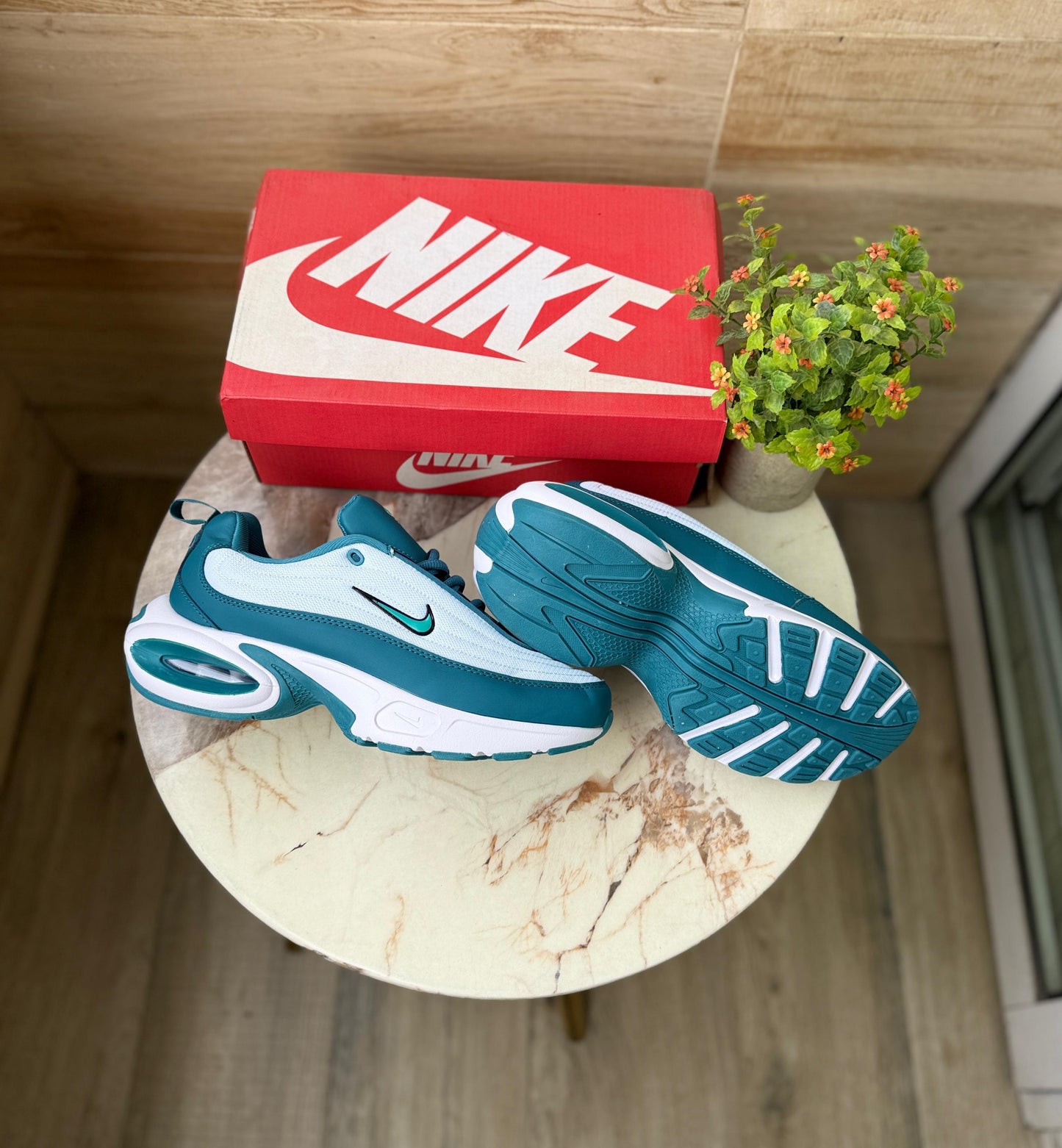 Nike airmax portal trainers white light blue