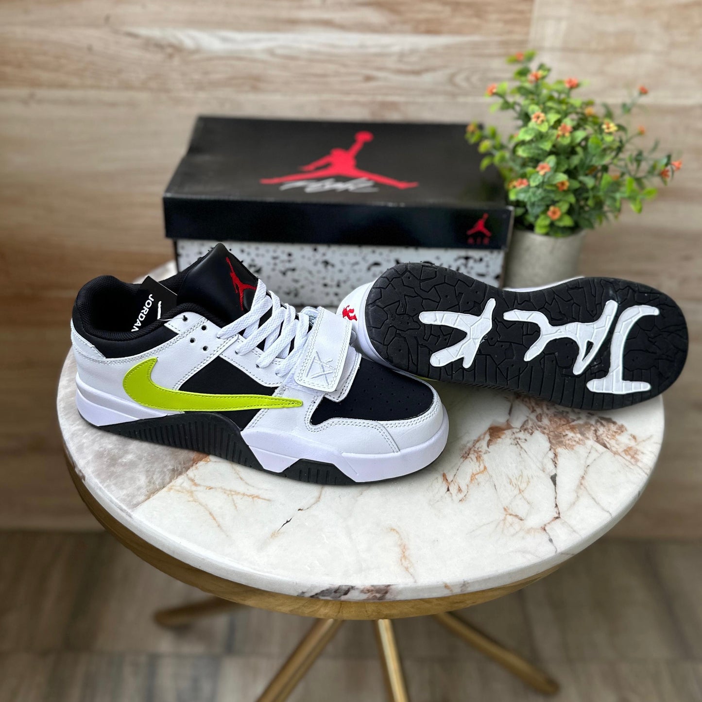 Nike air Jordans retro travis Scott cut the check yellow