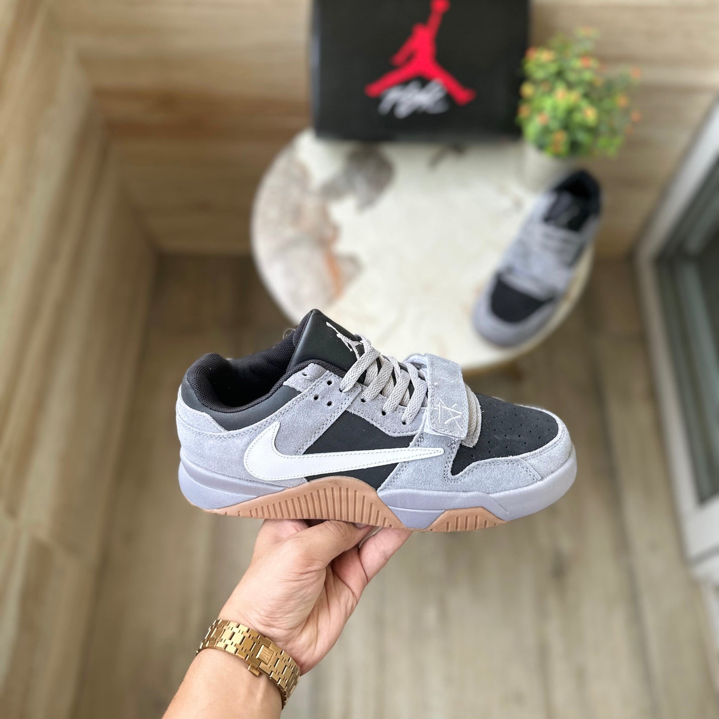 AIR JORDANS RETRO TRAVIS SCOTT CUT THE CHECK JACK GREY