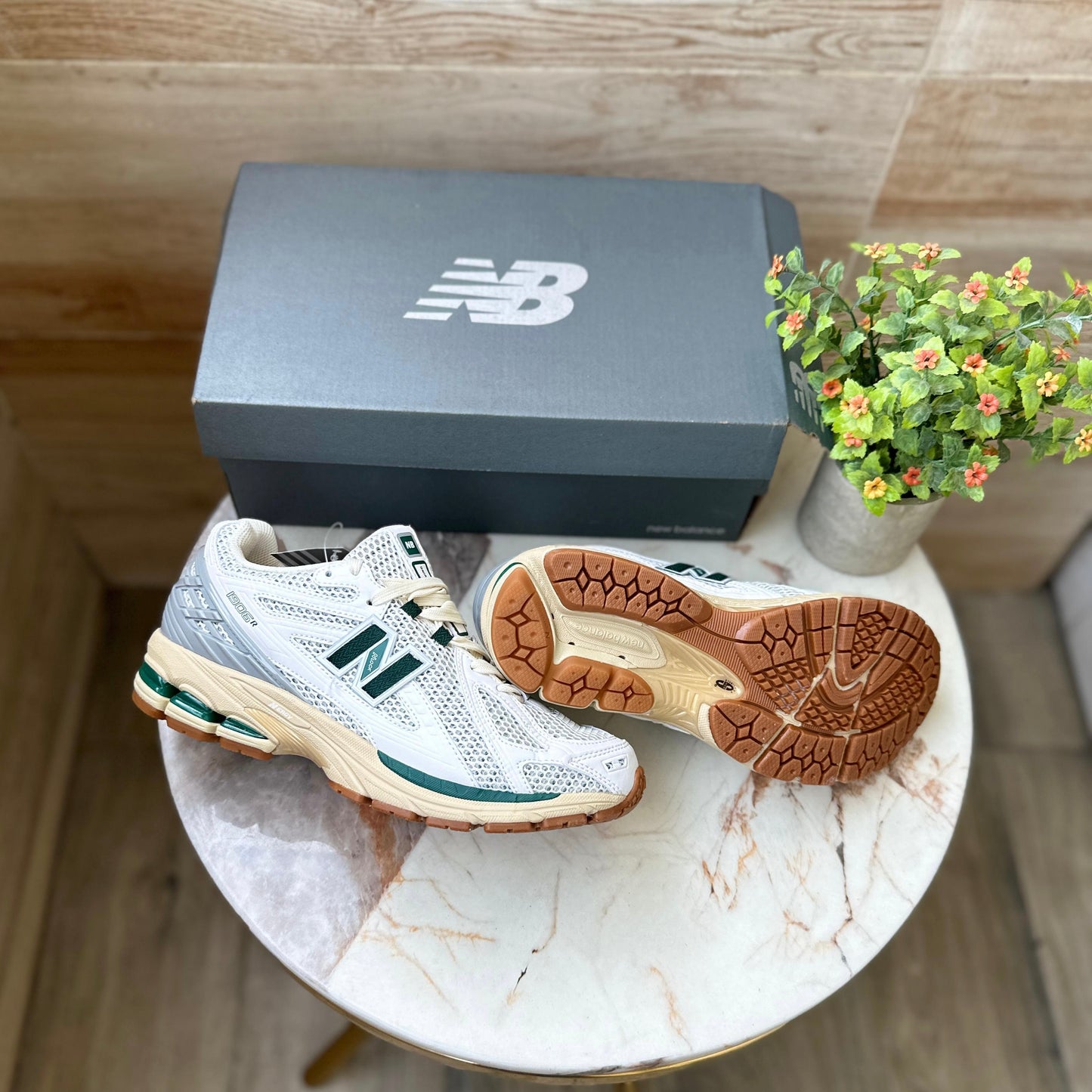 NEW BALANCE 1906 WHITE GREEN CREAM