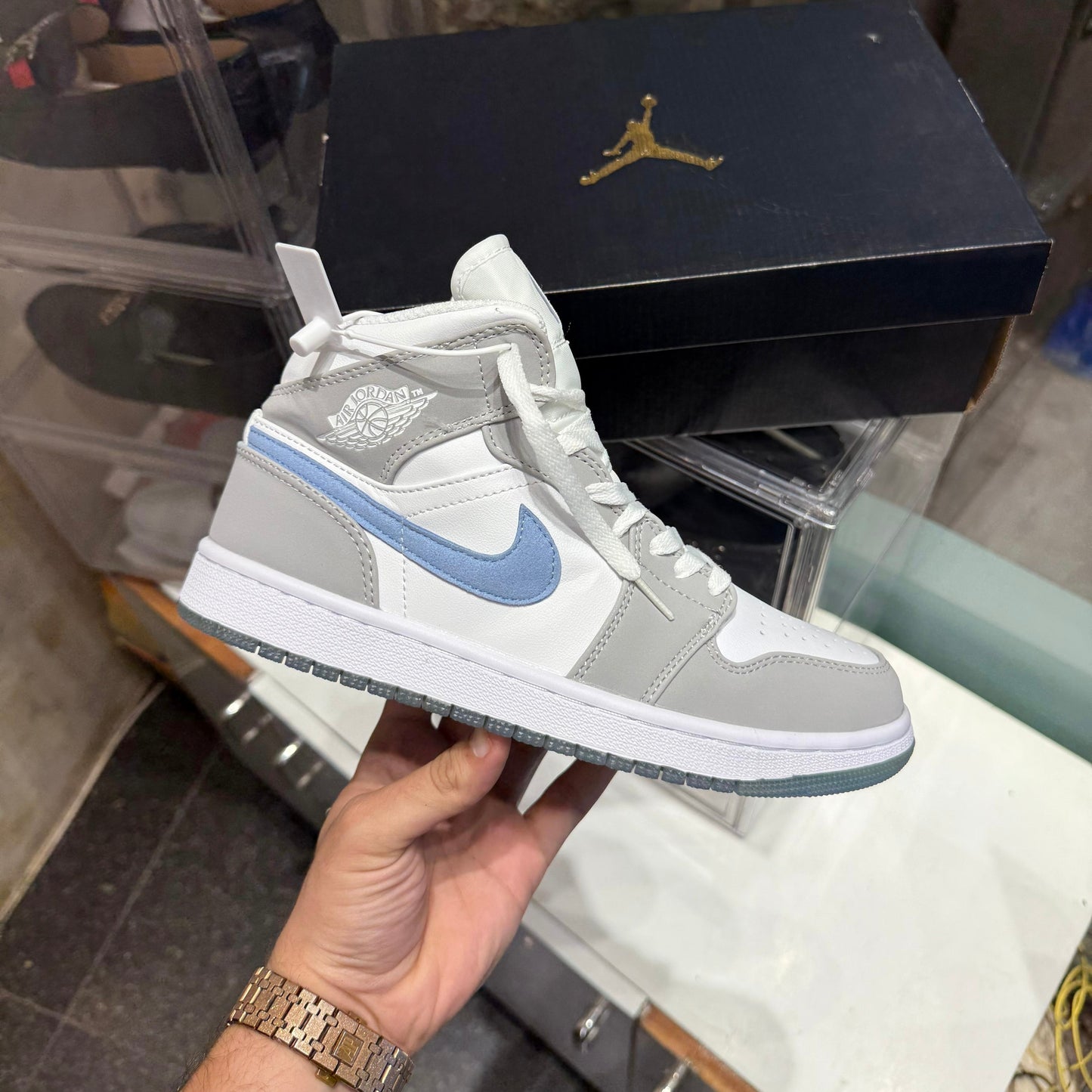 NIKE AIR JORDAN 1 HIGH WOLF GREY