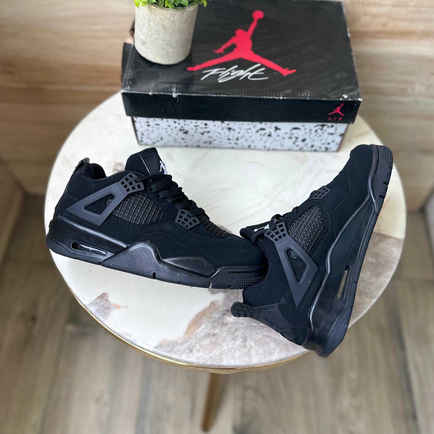 JORDANS RETRO 4 BLACK CAT EDITION