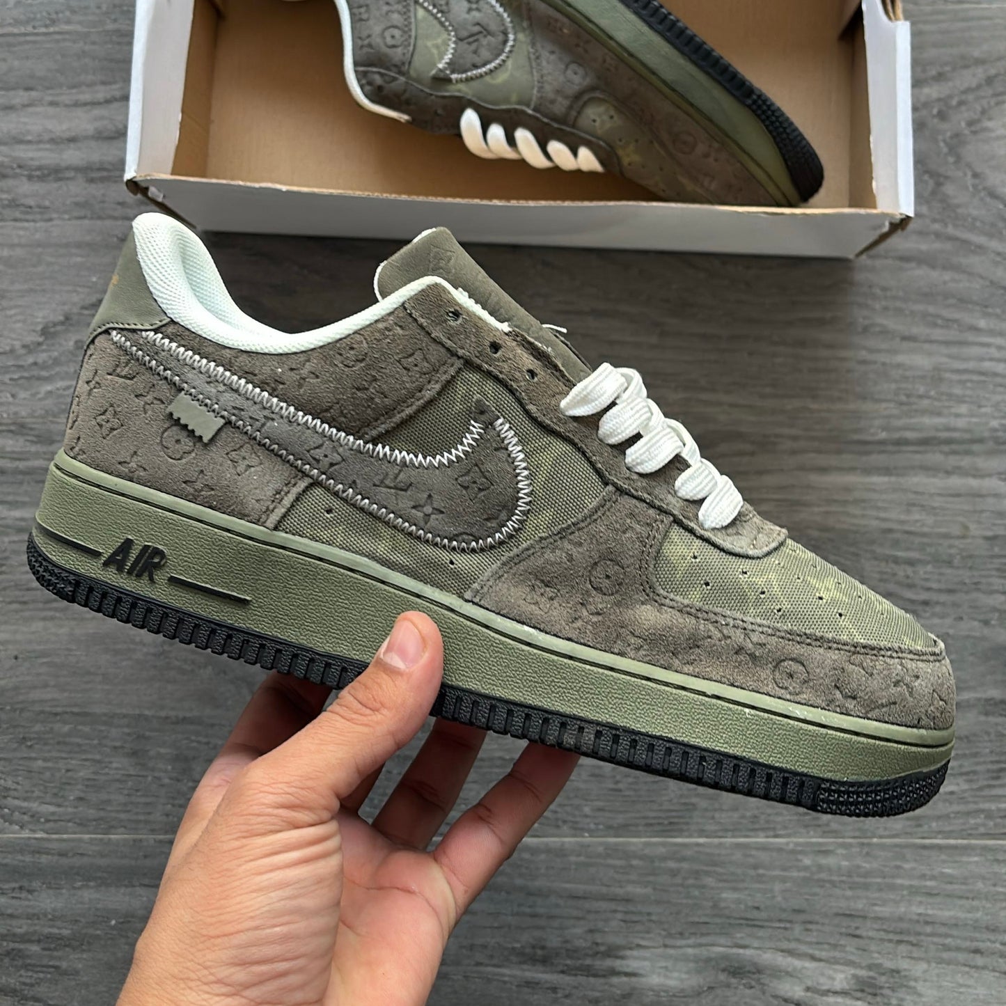 NIKE AIRFORCE X LOUIS VUITTION