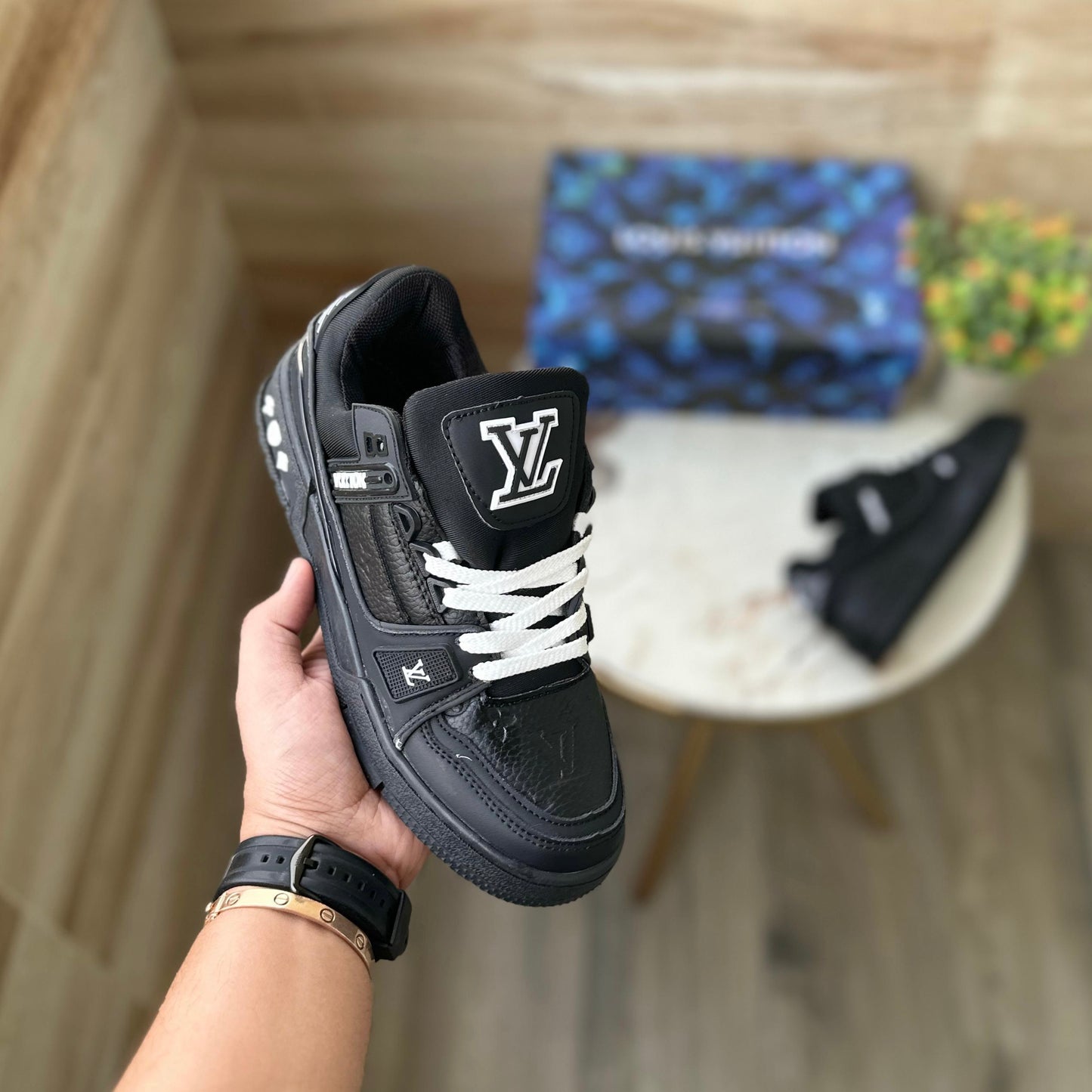 LOUIS VUITTION TRAINERS