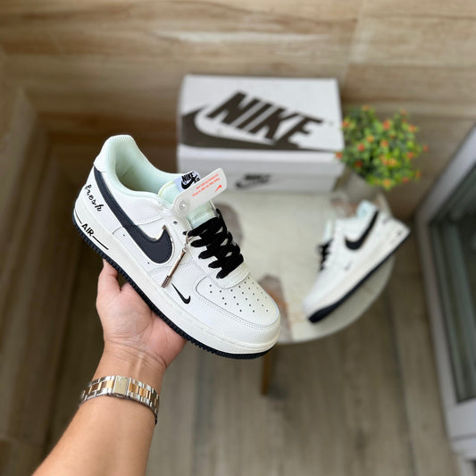 NIKE AIRFORCE KEEP FRESH