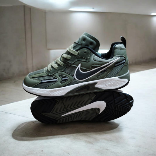Nike jam green